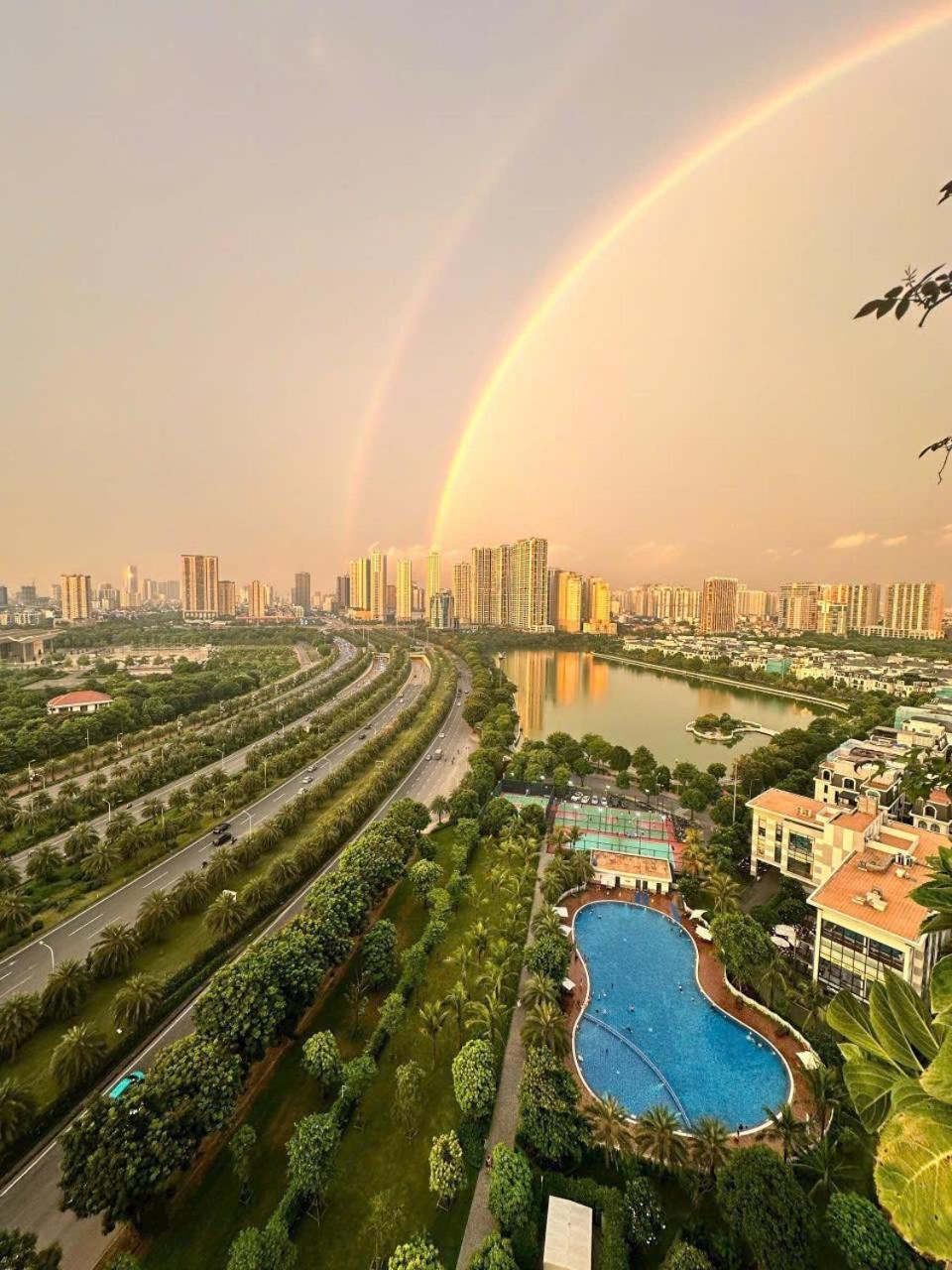 Rosee House -Luxury Apartment In Vinhomes Greenbay Hanoi Eksteriør billede